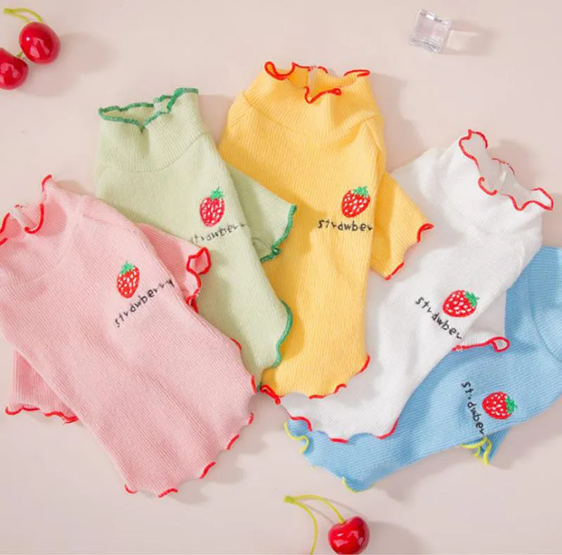 Four seasons solid color breathable strawberry sweater bottoming shirt pet clothes