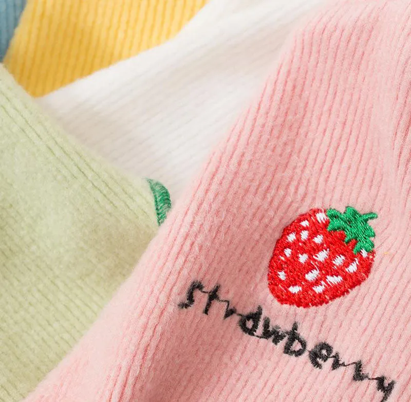 Four seasons solid color breathable strawberry sweater bottoming shirt pet clothes